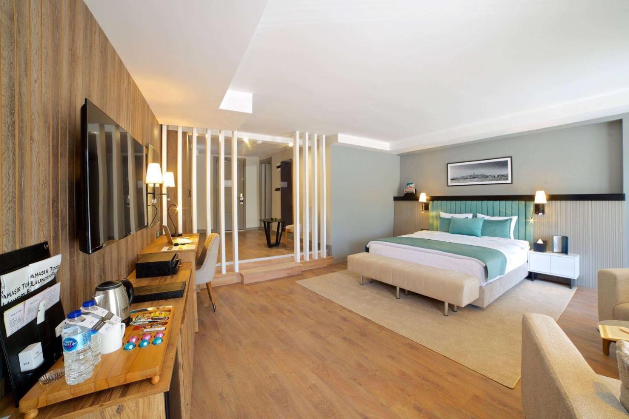 Days Inn By Wyndham Istanbul Arnavutkoy Екстериор снимка