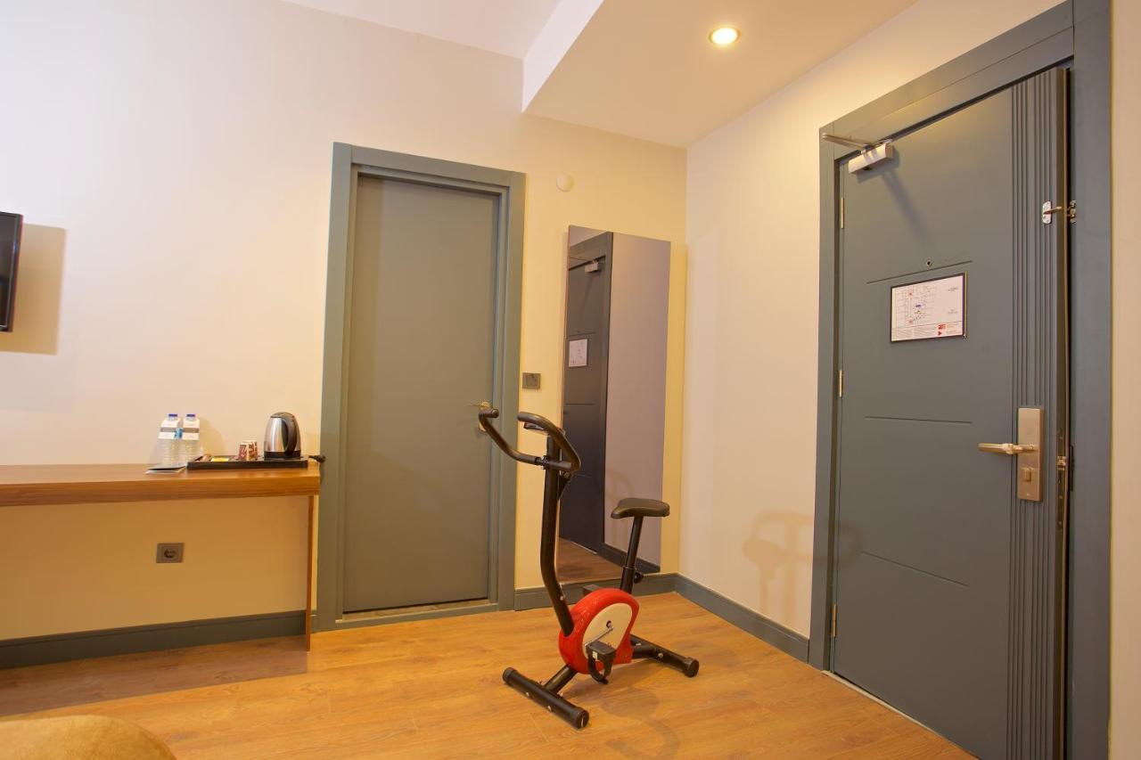 Days Inn By Wyndham Istanbul Arnavutkoy Екстериор снимка